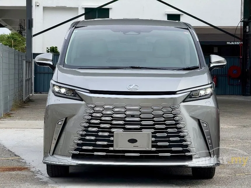 2024 Lexus LM 500h 4 Seater MPV