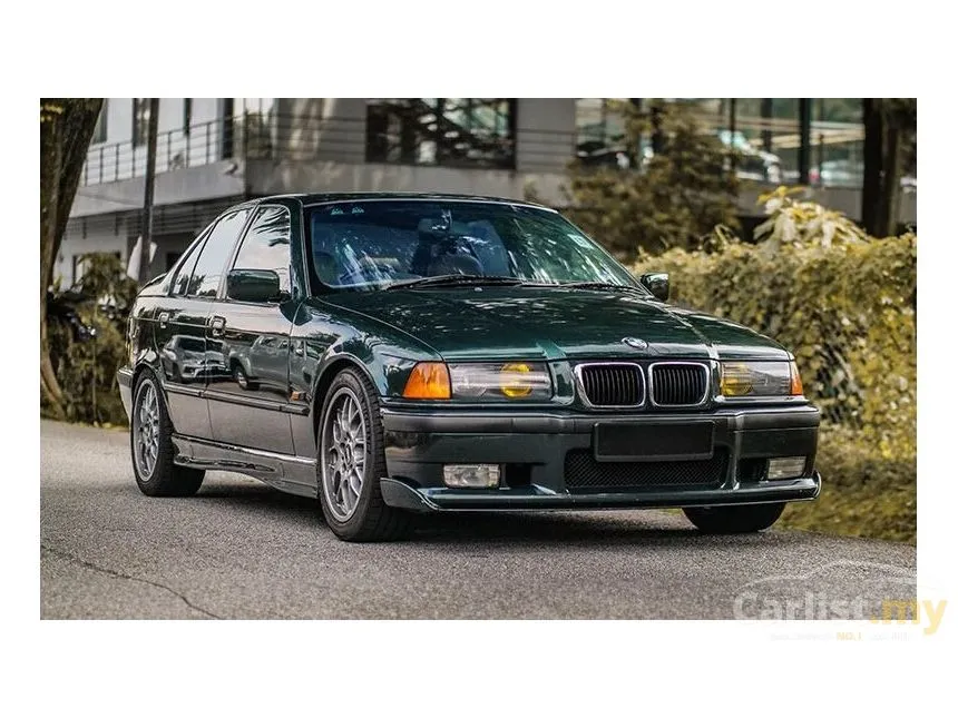 1994 BMW 325i Sedan