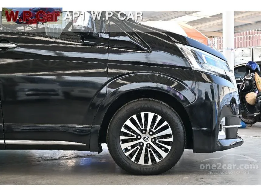 2020 Toyota Majesty Standard Van