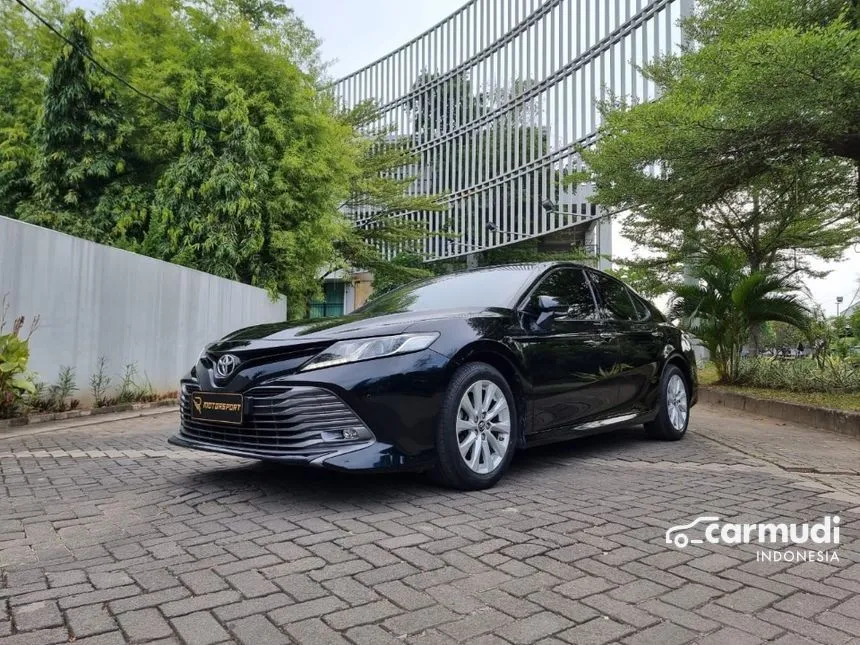 2020 Toyota Camry V Sedan