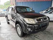 2010 Toyota Hilux 2.5 G Pickup Truck
