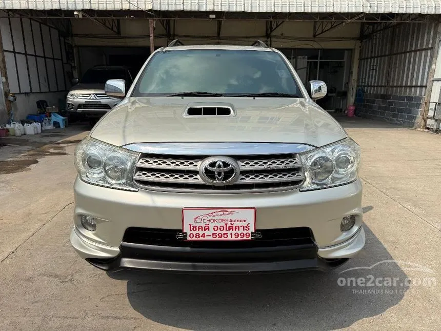 2010 Toyota FORTUNER V SUV