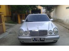 1997 Mercedes-Benz E320 W210 AT