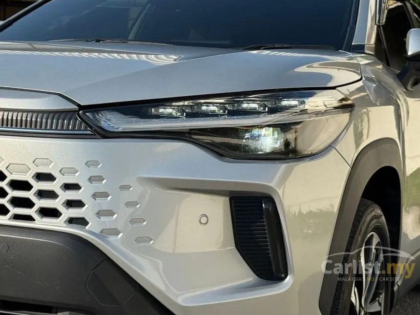 2025 Toyota Corolla Cross V SUV