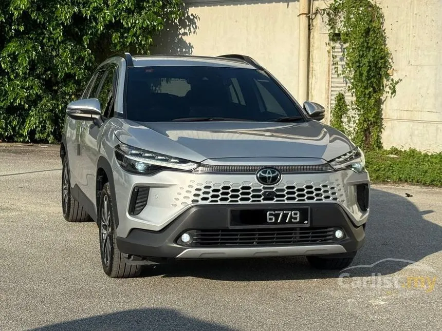 2025 Toyota Corolla Cross V SUV