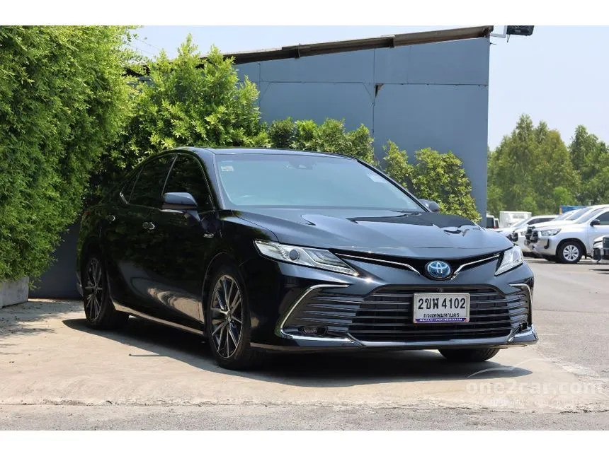 2022 Toyota CAMRY HEV Premium Luxury Sedan