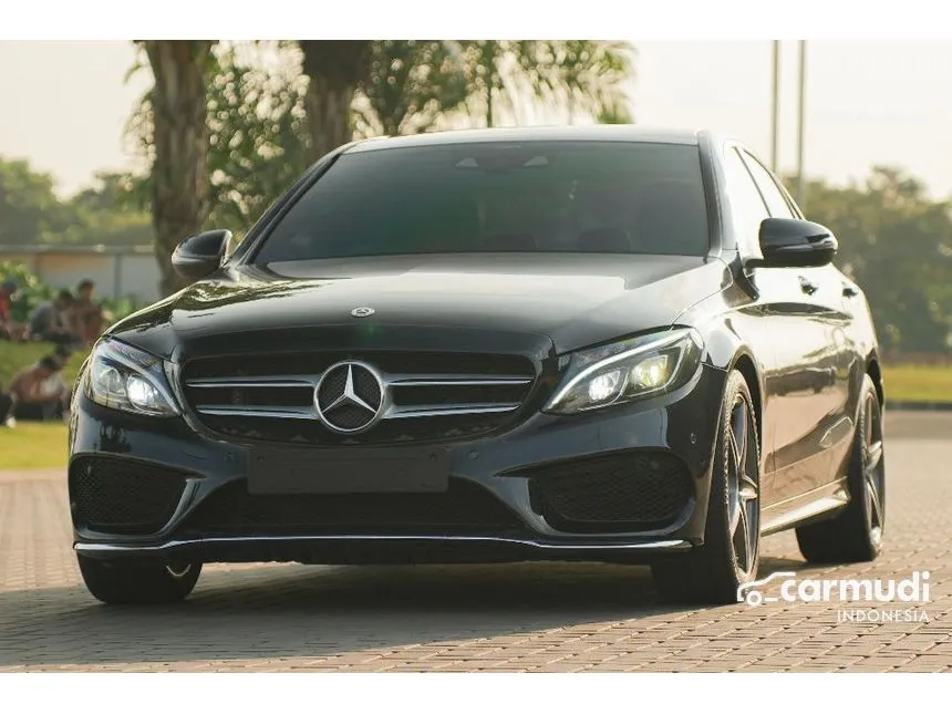 2018 Mercedes-Benz C300 AMG Line Sedan