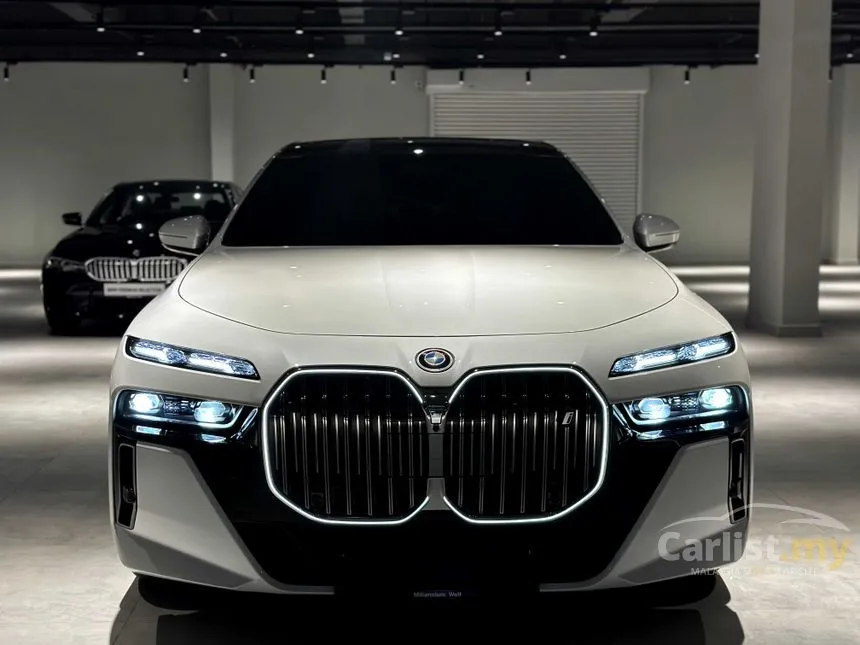 2025 BMW i7 xDrive60 M Sport Sedan