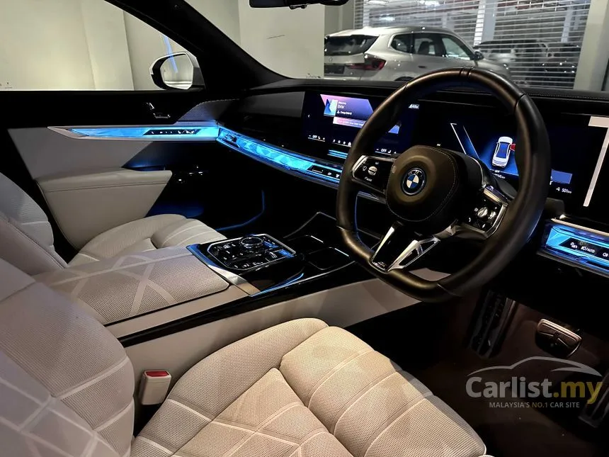 2025 BMW i7 xDrive60 M Sport Sedan