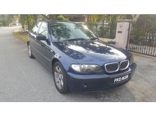 2002 BMW 318i 2.0 Sedan