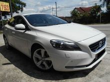 Volvo V40 2.0 (A) T5 FACELIFT CROSS COUNTRY TURBO HIGH SPEC