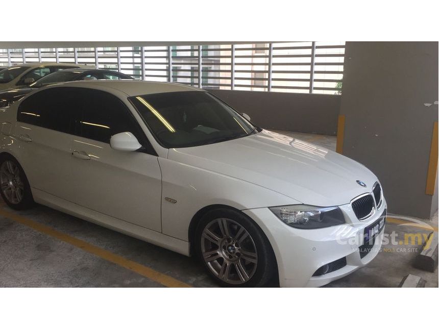 2012 BMW 320i Sport Line Sedan