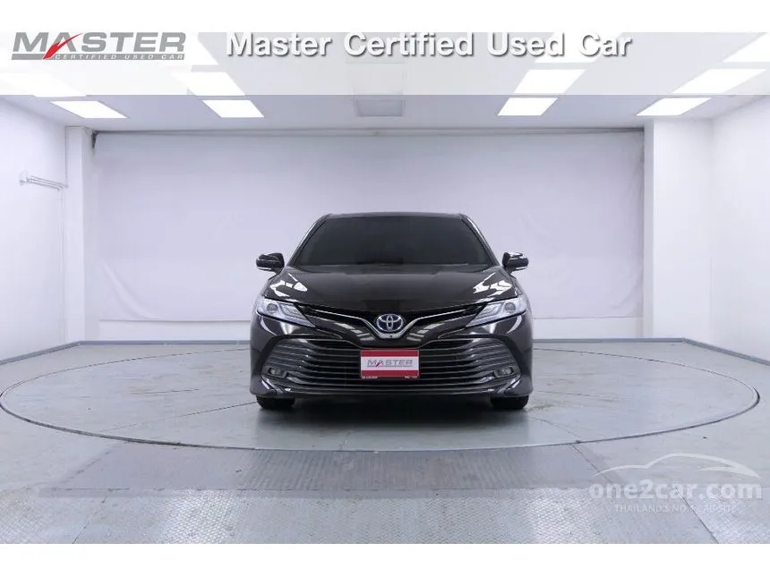 2019 Toyota Camry Hybrid Sedan