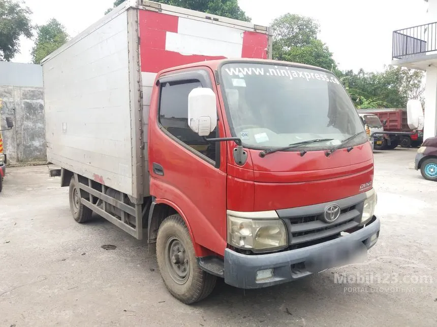 Jual Mobil Toyota Dyna 2014 Truck 4.0 di Jawa Barat Manual Trucks Merah Rp 168.000.000