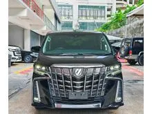 2021 Toyota Alphard 2.5 G S MPV 21K KM 2 POWER DOOR 7 SEAT VACUUM BOOT REAR ENTERTAINMENT SAFETY KIT PCS RCTA LTA RSA PPLE CAR PLAY ANDROID AUTO UNREG