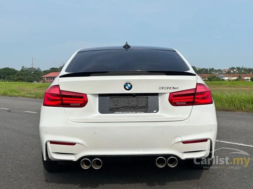 2019 BMW 330e M Sport Sedan