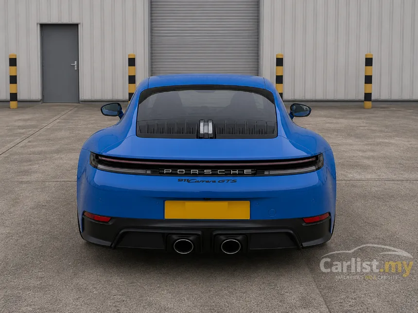 2025 Porsche 911 Carrera 4 GTS Coupe