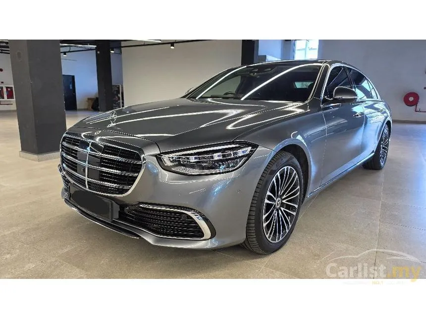 2022 Mercedes-Benz S580e Sedan