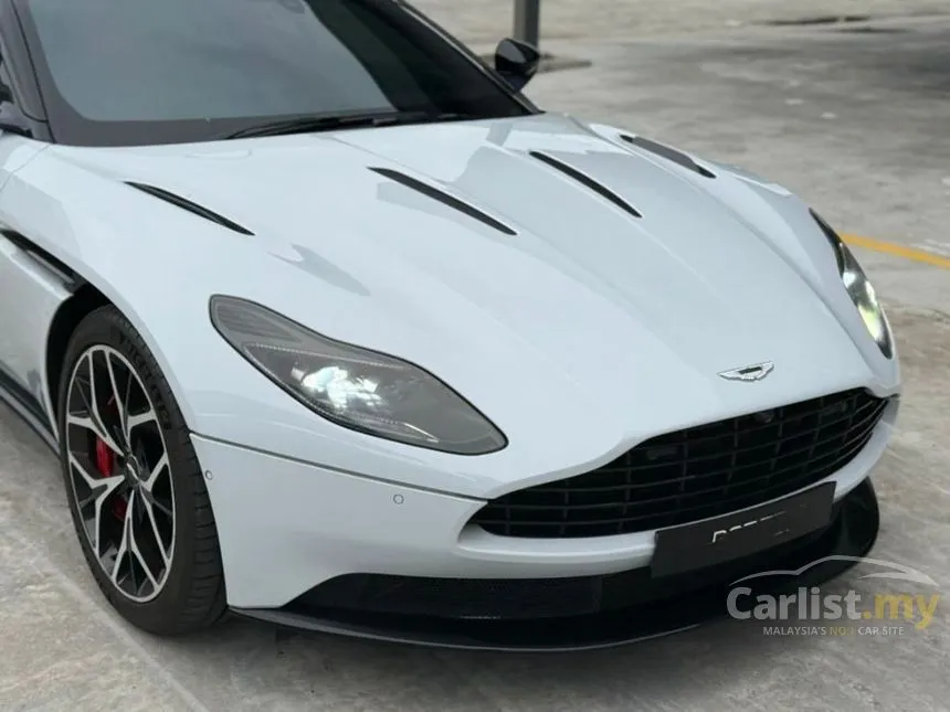 2018 Aston Martin DB11 V12 Coupe