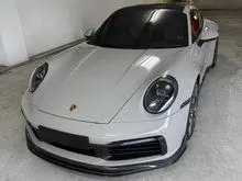 2020/2021 Porsche 911 Carrera 4S Coupe 3.0 Twin Turbo AWD  Arctic Grey  Sport Chrono  Carbon Kit  PDLS  Iconic 992 Performance Coupe