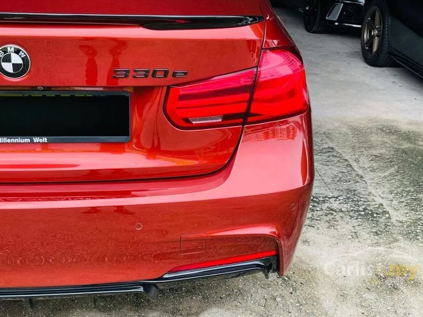 2019 BMW 330e M Sport Sedan