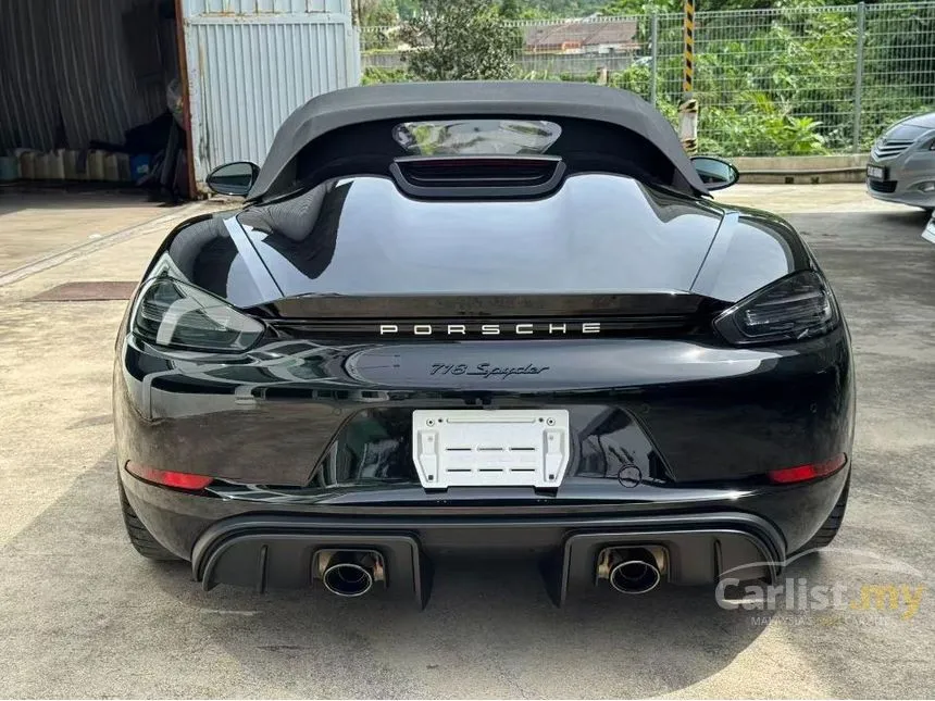 2022 Porsche 718 Cayman GT4 Coupe