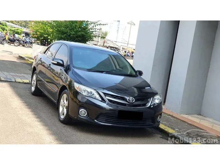 2012 Toyota Corolla Altis V Sedan
