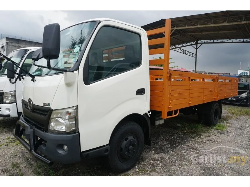 2014 Hino WU710 Lorry