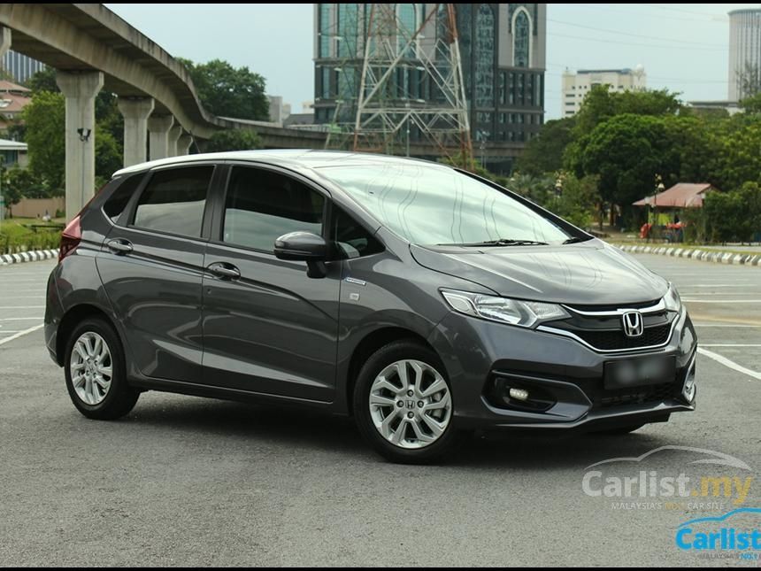 Honda Jazz 2018 Hybrid 1.5 in Kuala Lumpur Automatic 