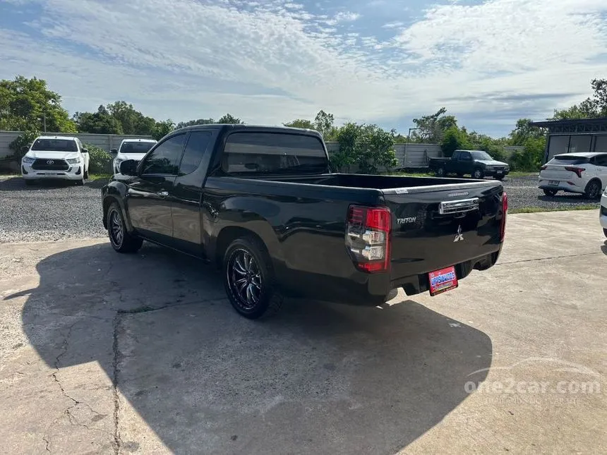 2021 Mitsubishi TRITON GLX Mega Cab Pickup