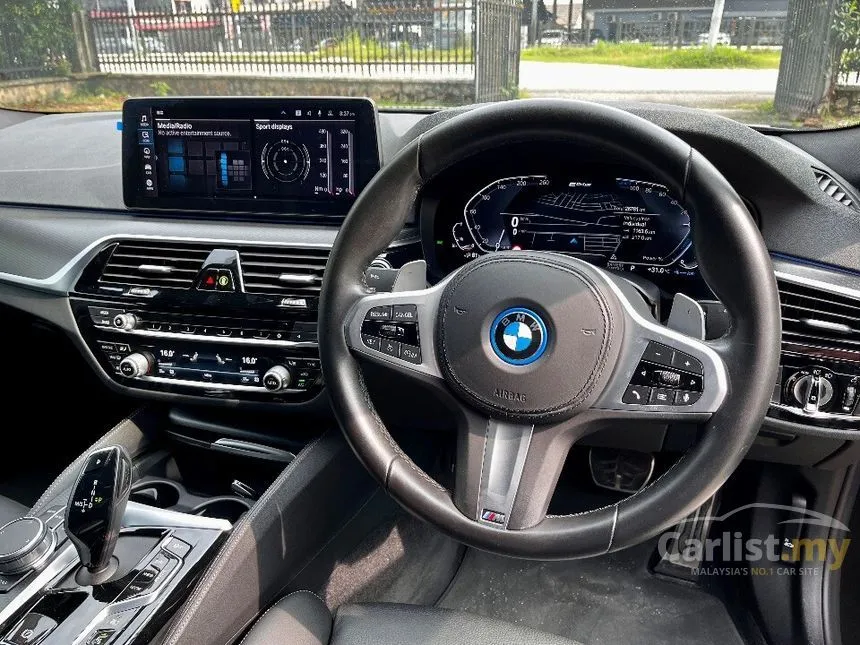 2021 BMW 530e M Sport Sedan