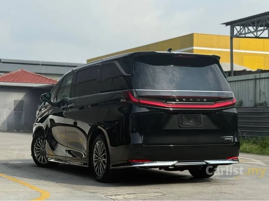 2025 Lexus LM 500h Version L 6 Seater MPV