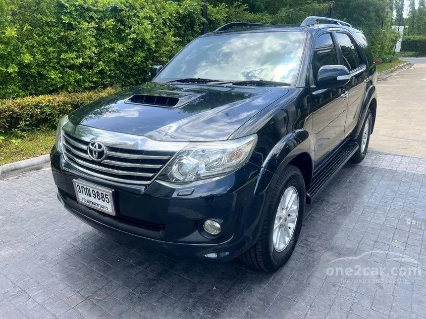 2012 Toyota FORTUNER V SUV