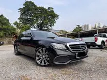 2017 Mercedes-Benz E250 2.0 Exclusive Line Sedan One Onwer Free Very Well Kept City Drive We Will Provide Warranty After Sales