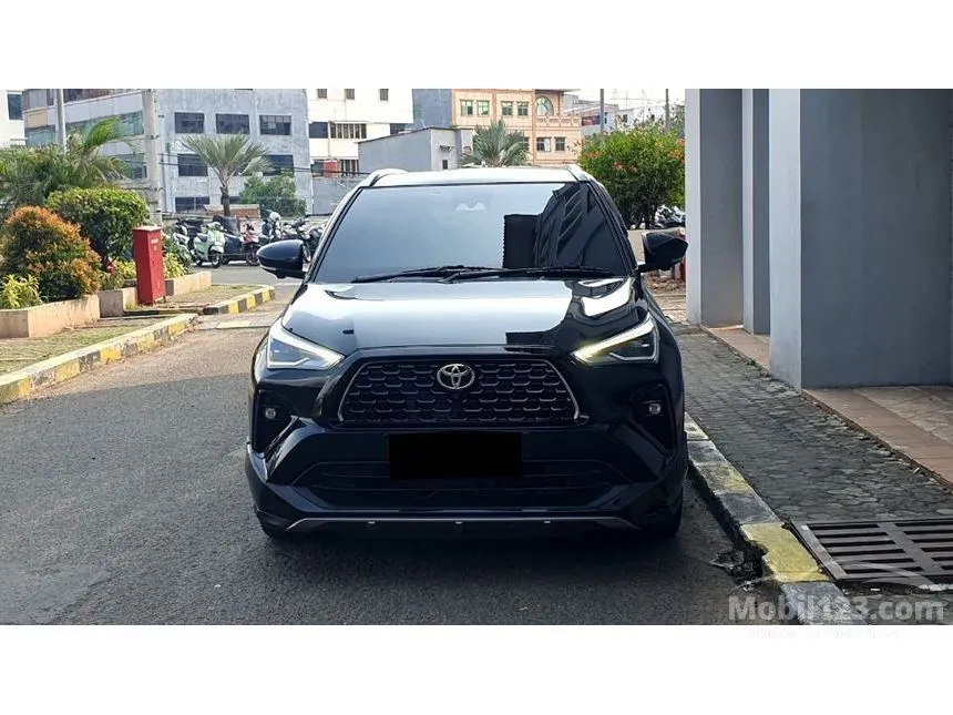 2023 Toyota Yaris Cross S HV with GR Parts Aero Pkg SUV