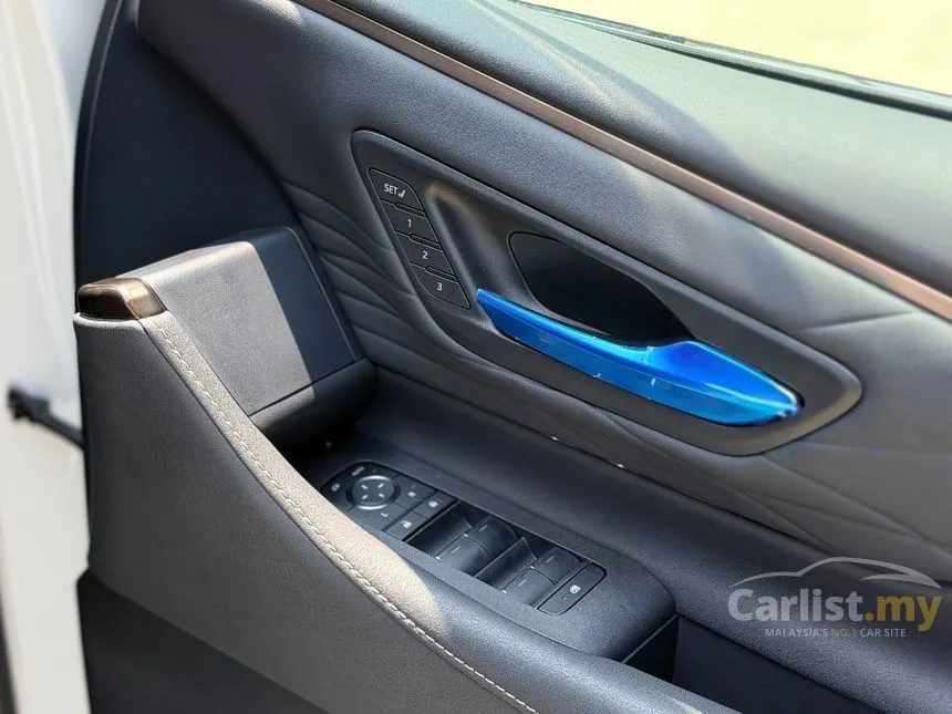 2023 Toyota Alphard Z MPV
