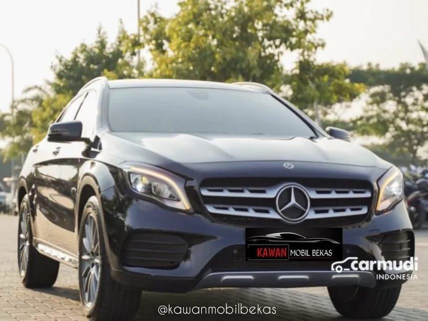 2020 Mercedes-Benz GLA200 AMG Line SUV