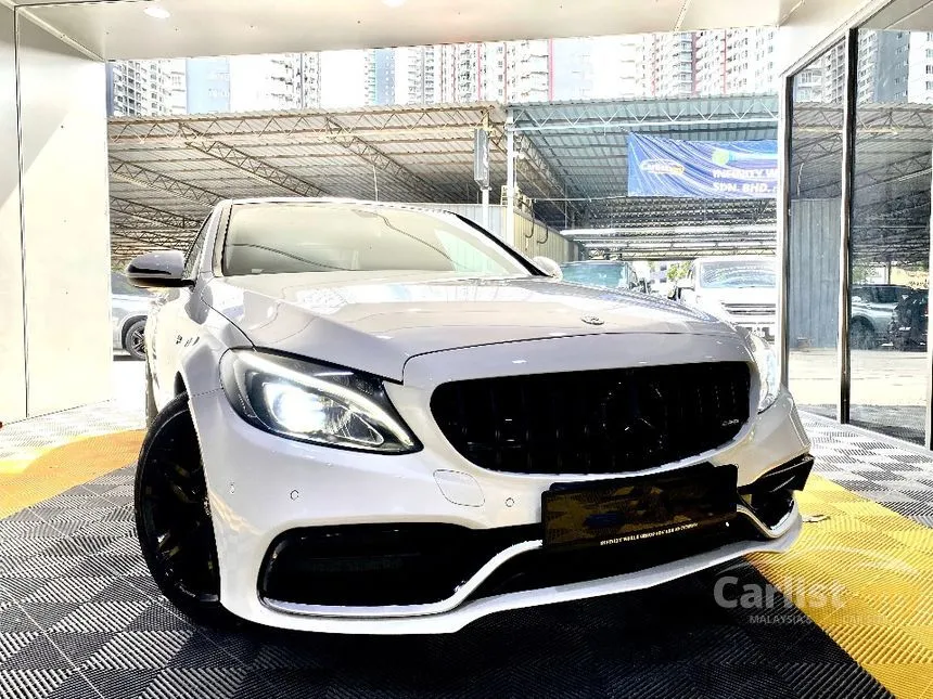 2015 Mercedes-Benz C200 AMG Line Sedan