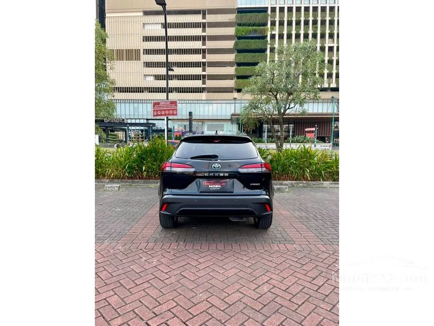 2023 Toyota Corolla Cross Hybrid SUV