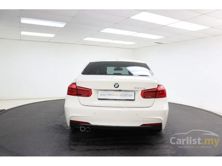 2019 BMW 330e M Sport Sedan