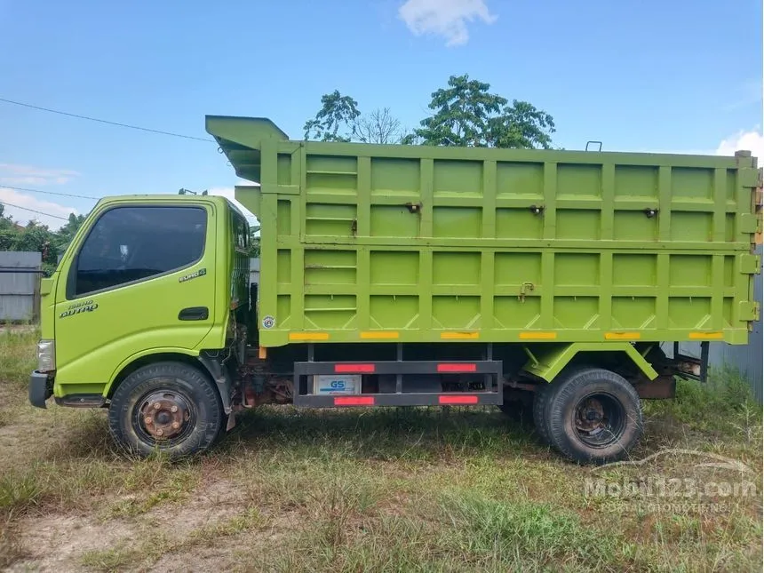 2023 Hino Dutro 130 HDL Trucks