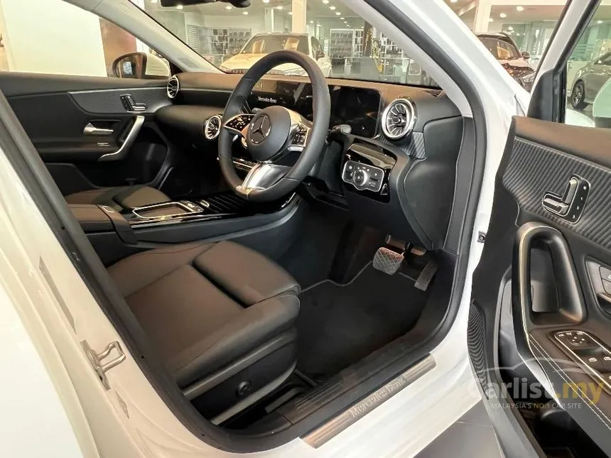 2025 Mercedes-Benz A200 Progressive Line Sedan