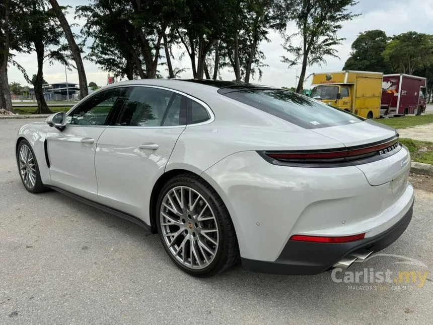 2024 Porsche Panamera Hatchback