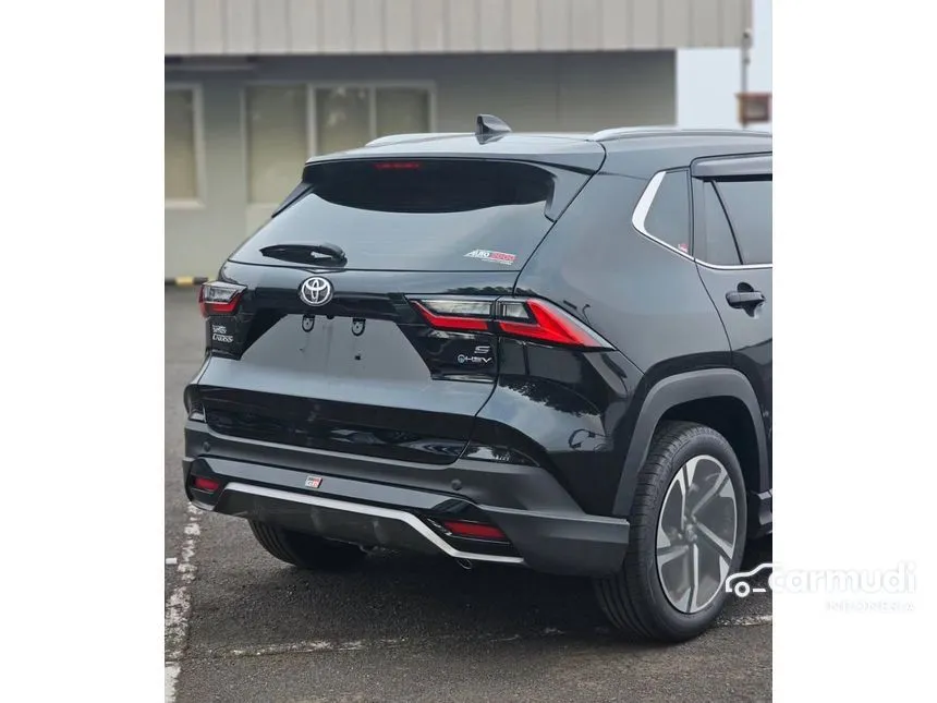 2025 Toyota Yaris Cross S HV with GR Parts Aero Pkg SUV