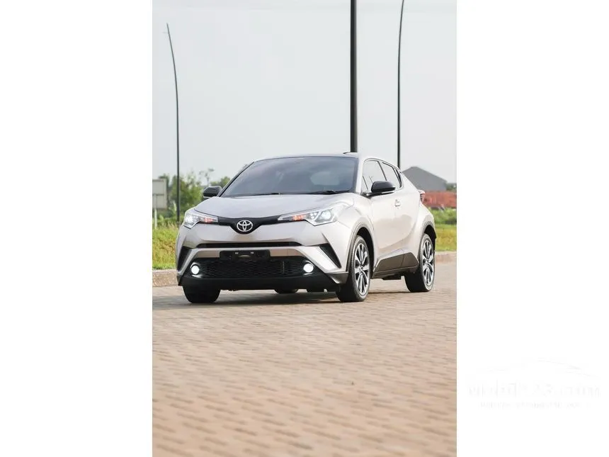 2018 Toyota C-HR (1 Tone) SUV