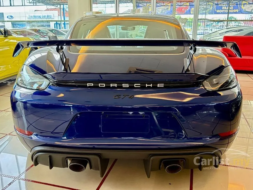 2022 Porsche 718 Cayman GT4 Coupe