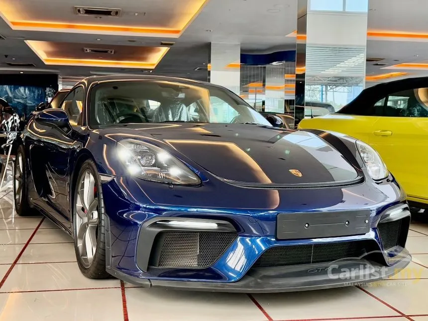 2022 Porsche 718 Cayman GT4 Coupe