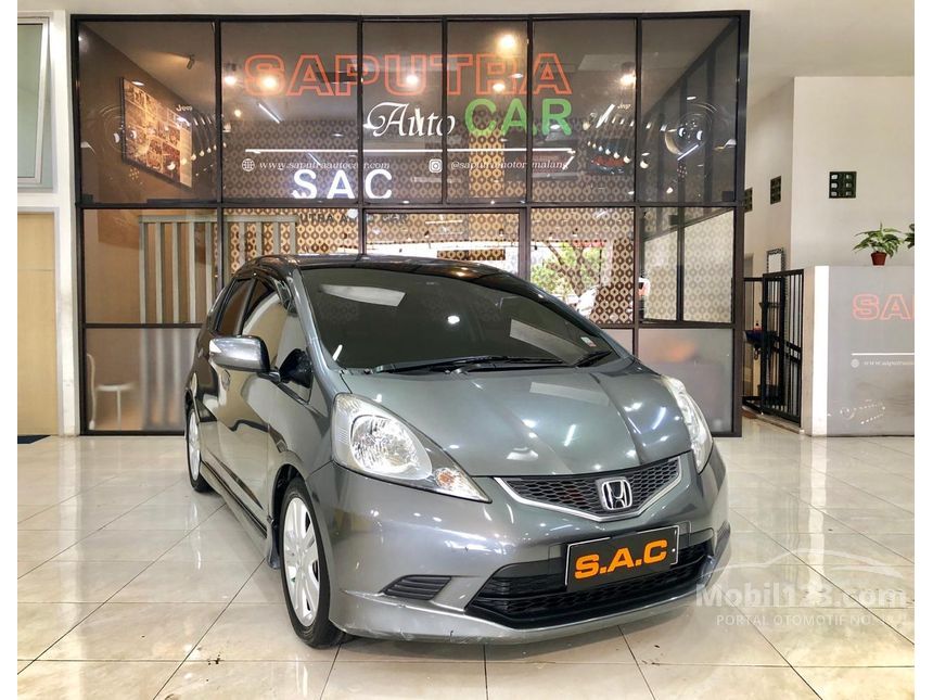 Jual Mobil Honda Jazz 2010 RS 1.5 di Jawa Timur Manual 