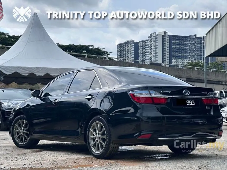 2018 Toyota Camry Hybrid Luxury Sedan