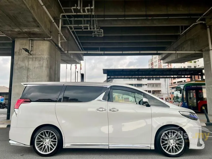 2016 Toyota Alphard MPV